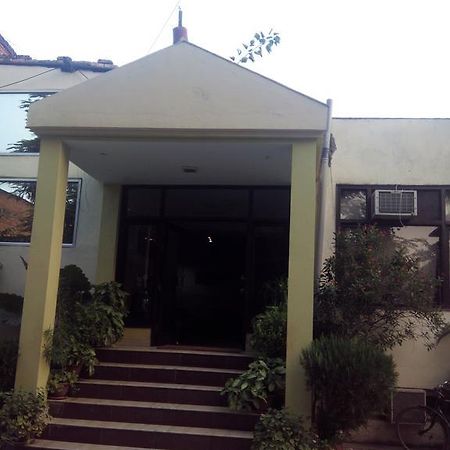 Hotel Kanishka Kanpur Exterior photo
